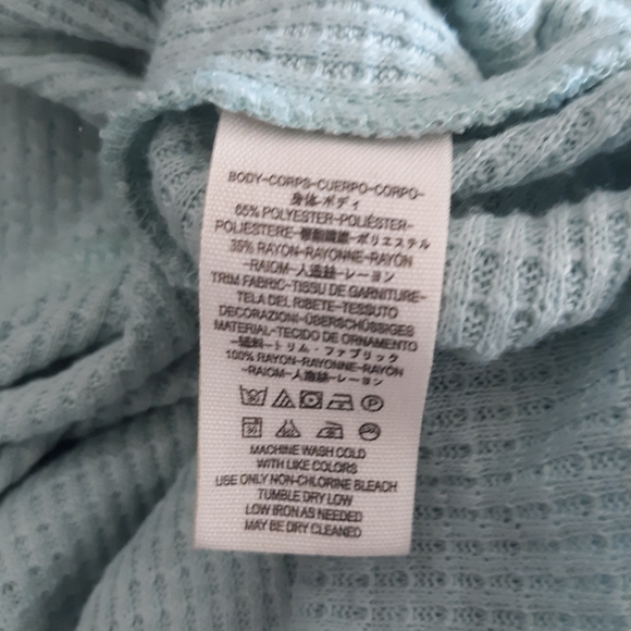 Casual Clash top - Picture 6 of 10